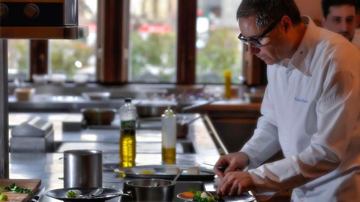 Carmelo Bosque, del Lillas Pastia, uno de los restaurantes encargados de elaborar el menú