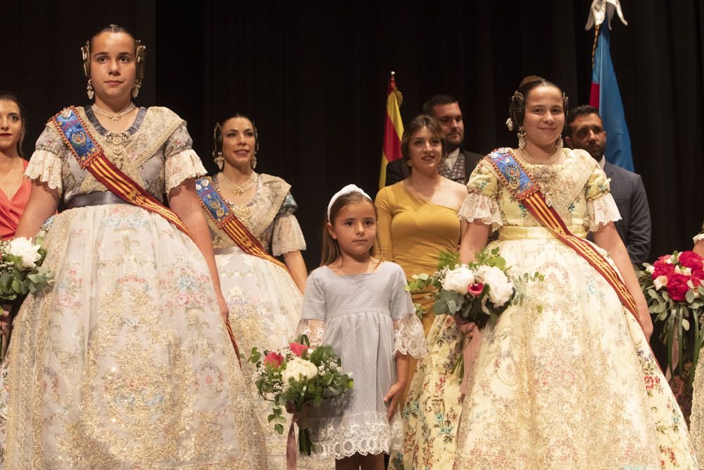 Las próximas Falleras  Mayores de Sagunt Claudia y Maite, en su acto de nominación.