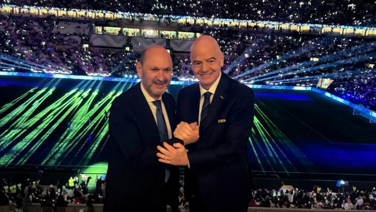 Rafael Louzán, junto a Gianni Infantino