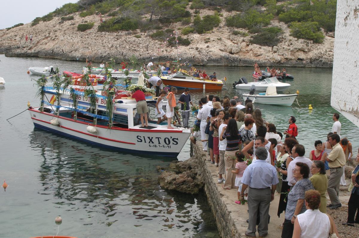 Portinatx celebra este domingo la procesión marinera