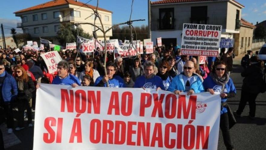 O Grove se echa a la calle contra el PXOM