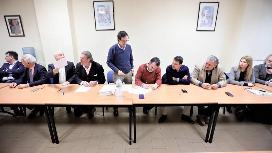 Momento de la firma del convenio colectivo.