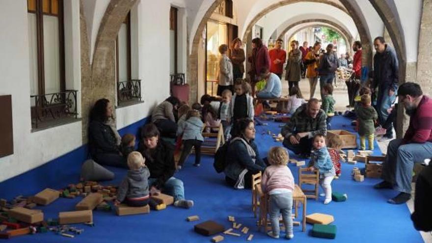 Diversos participants en la jornada lúdica d&#039;ahir.