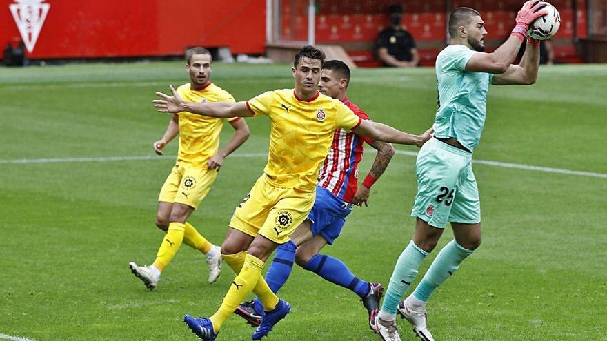 Bernardo Espinosa, durant el partit que el Girona va jugar el dissabte al camp de l&#039;Sporting.