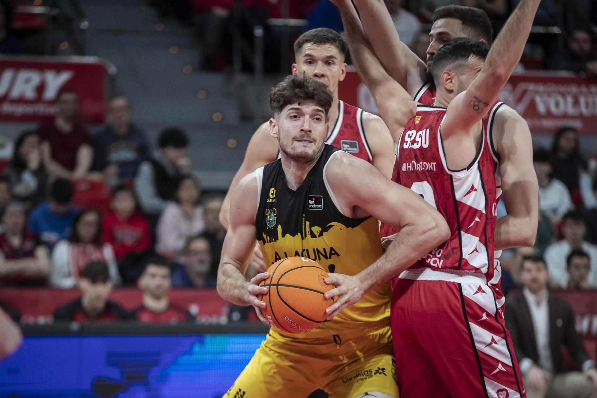 Zaragoza - La Laguna Tenerife