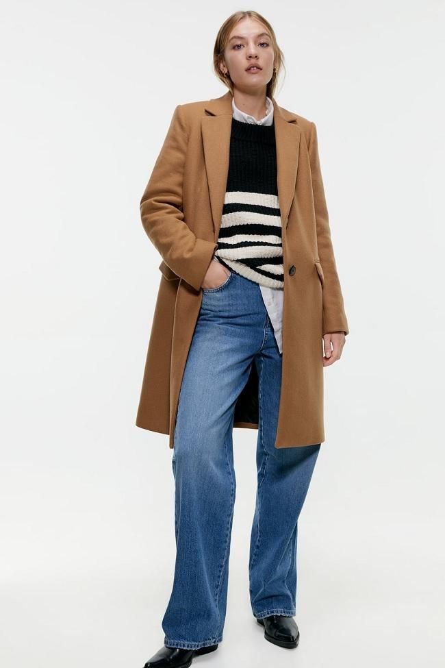 Abrigo de corte masculino en camel de Zara