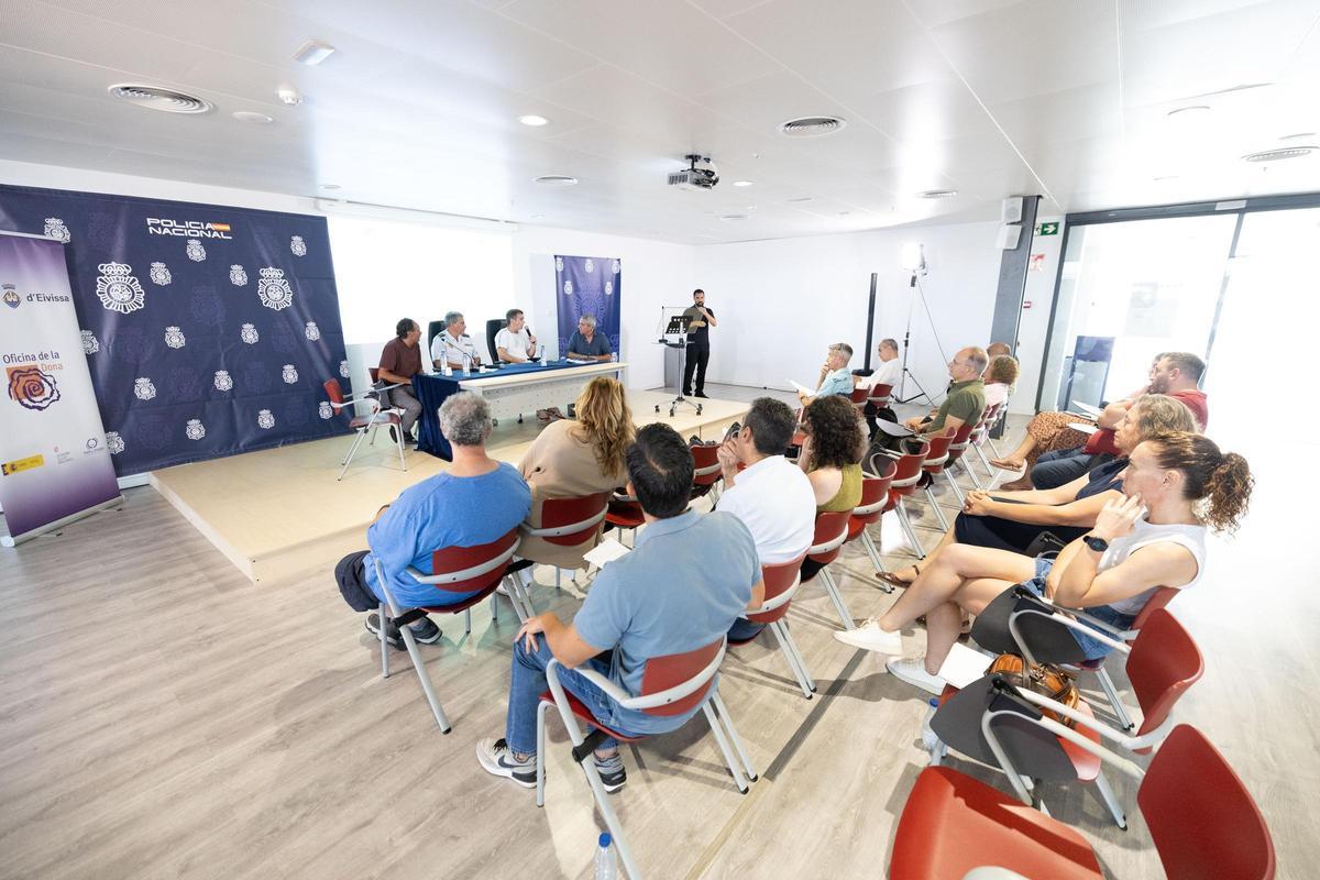 Galería: Ibiza muestra tolerancia cero frente a los delitos de odio