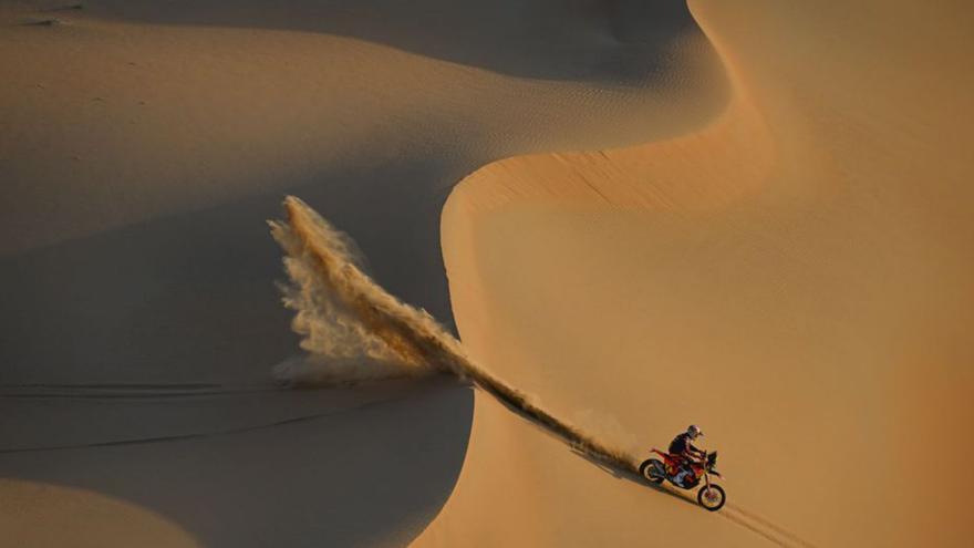 Les motos donen emoció al Dakar