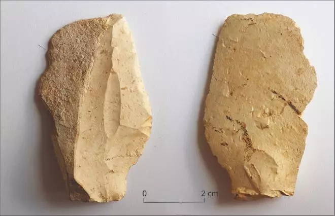 Donan al Museo de Villena un cuchillo de sílex de 9.000 años