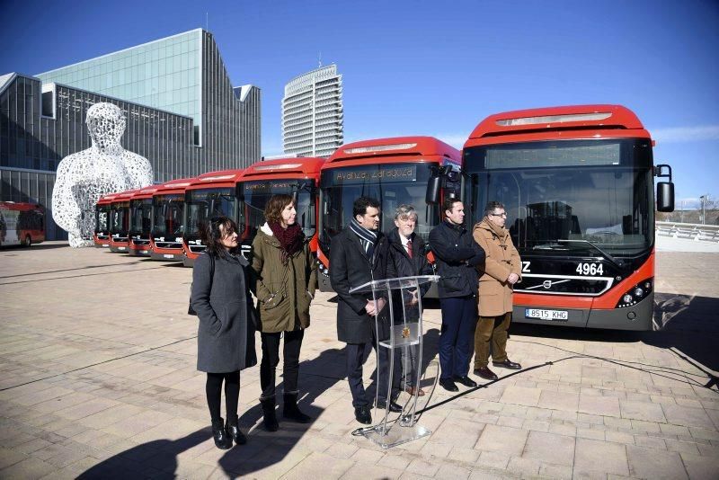 Presentación de la nueva flota de autobuses híbridos de Zaragoza