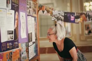 Eva Nogales inspira en Almendralejo a medio millar de alumnos a acercarse a la ciencia