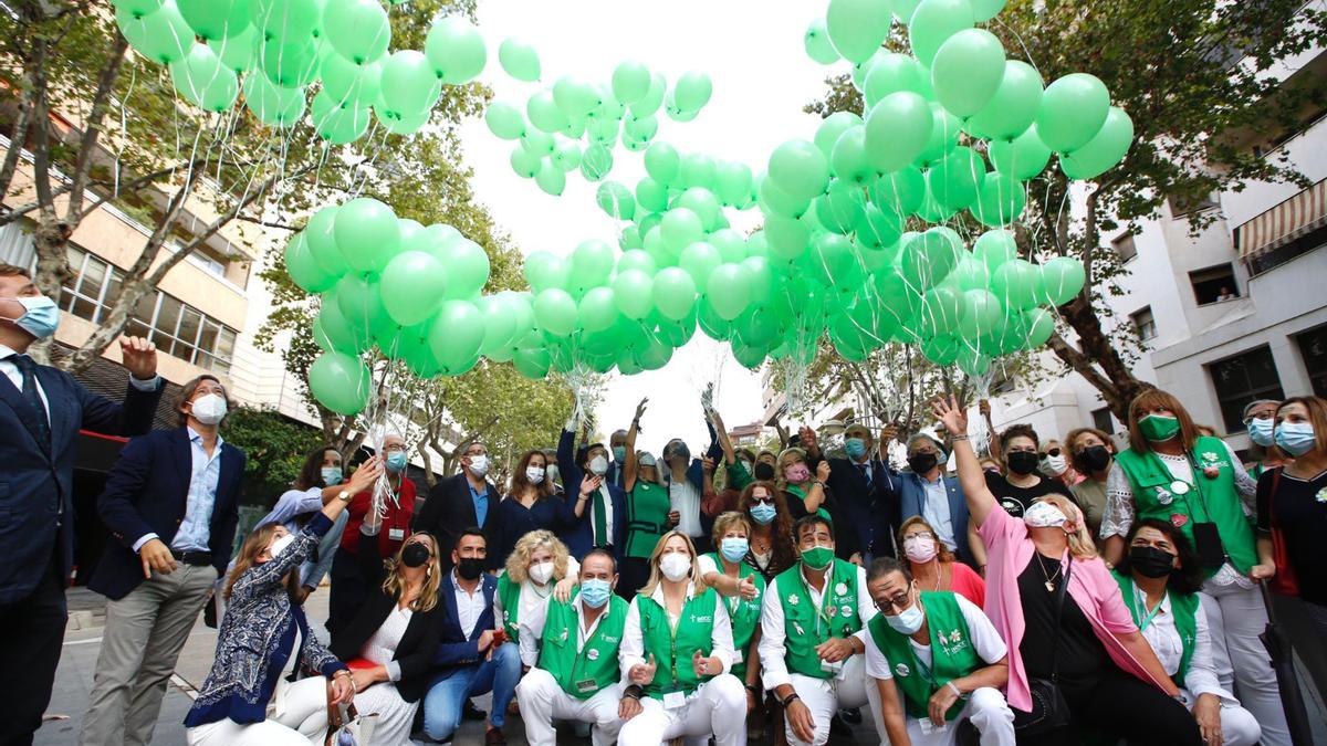 Globos contra el cáncer en la celebración de los 50 años de la AECC.