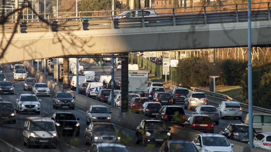 Detinguda circulant contra sentit i a gran velocitat per la Ronda de Dalt