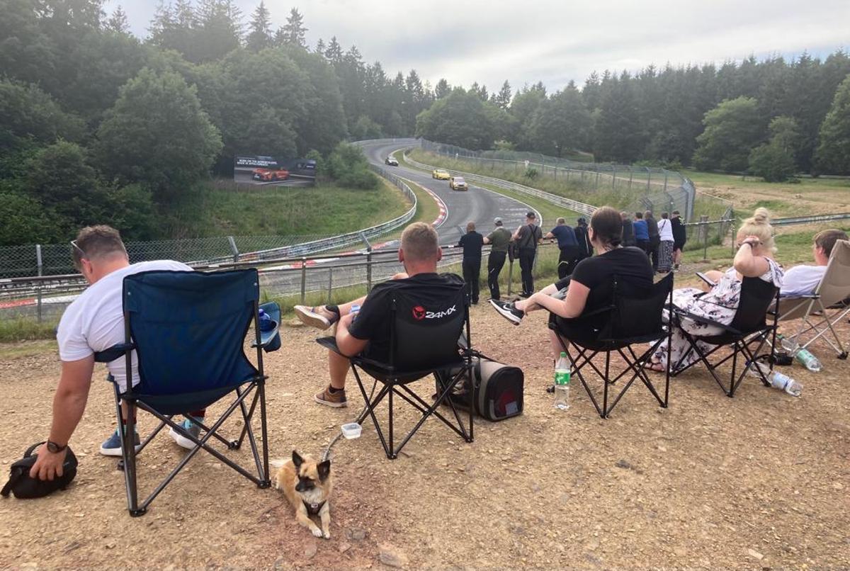 Amants de la velocitat se citen diàriament al vell Nürburgring Amants de la velocitat se citen diàriament al vell Nürburgring