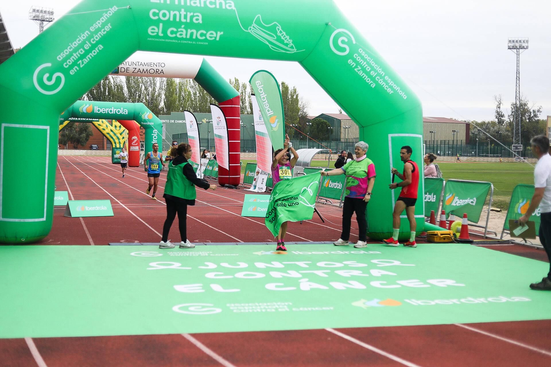 GALERÍA | Búscate en la carrera "Mucho x Vivir" contra el cáncer en Zamora