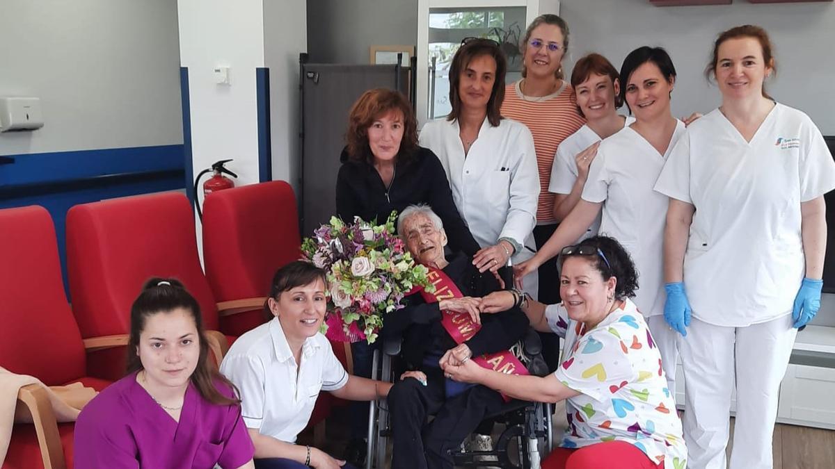 Margarita Rivas durante la celebración de su cumpleaños en la Residencia de Rabanales