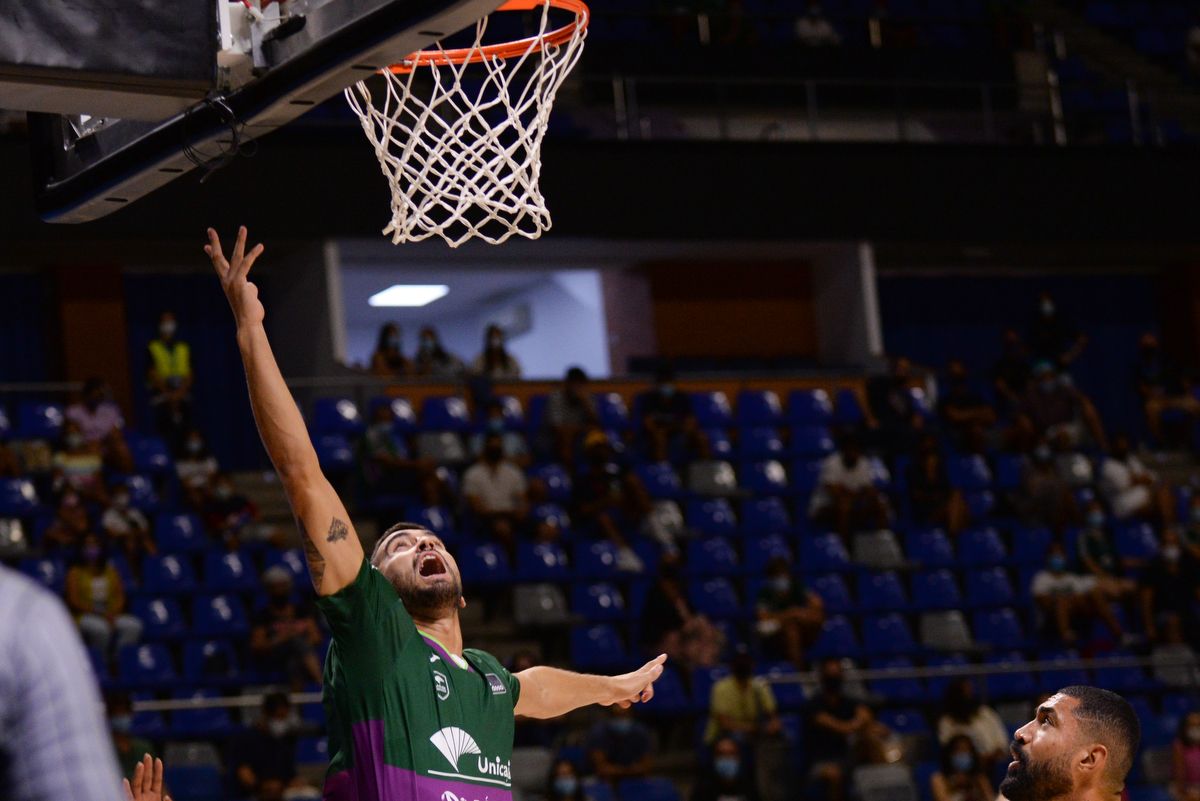 El Unicaja también gana al UCAM y se lleva el Trofeo Costa del Sol