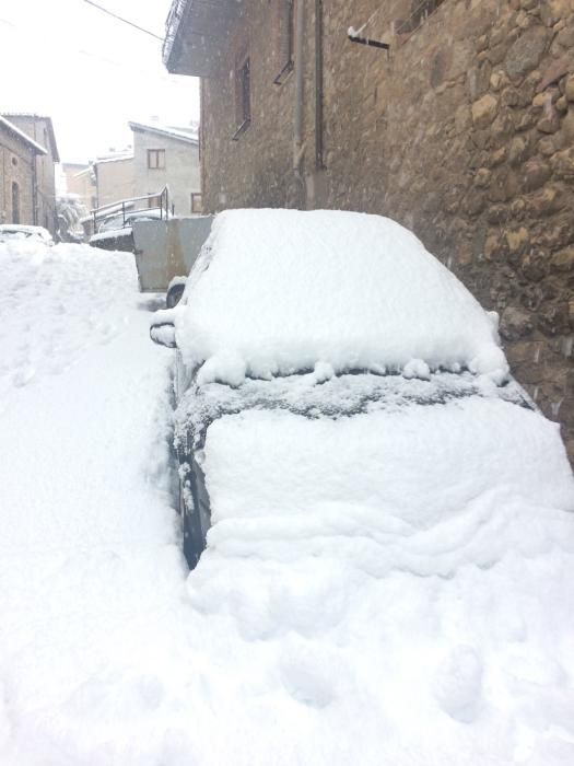 Els efectes de la nevada a Bagà.