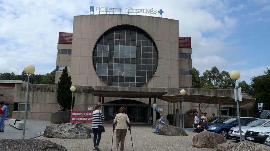 El Hospital Comarcal do Salnés, ubicado en Vilagarcía. // Noé Parga