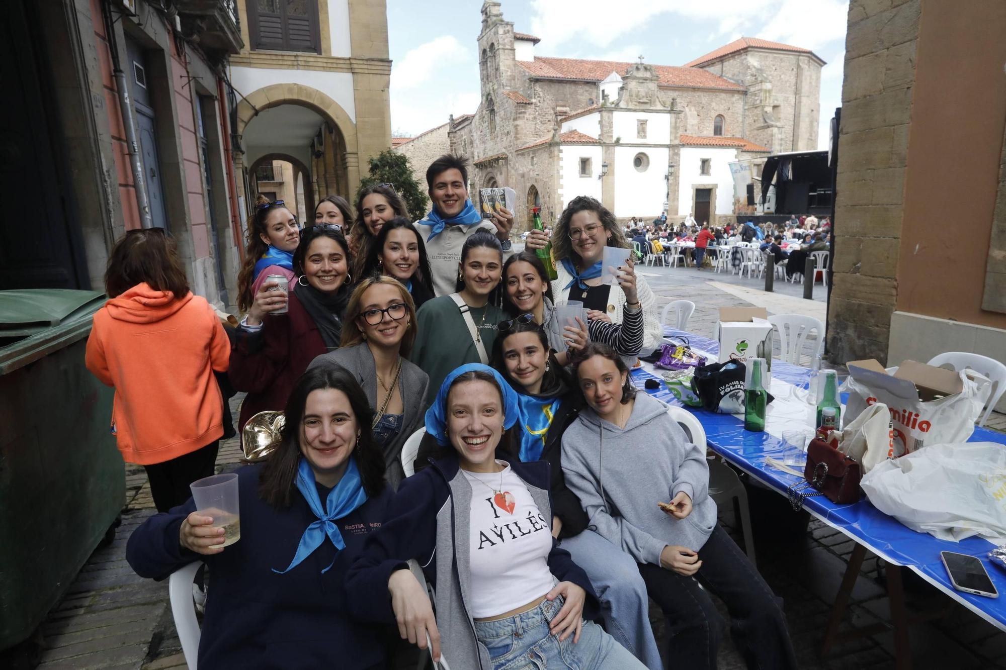 EN IMÁGENES: el ambiente en la Comida en la Calle de Avilés