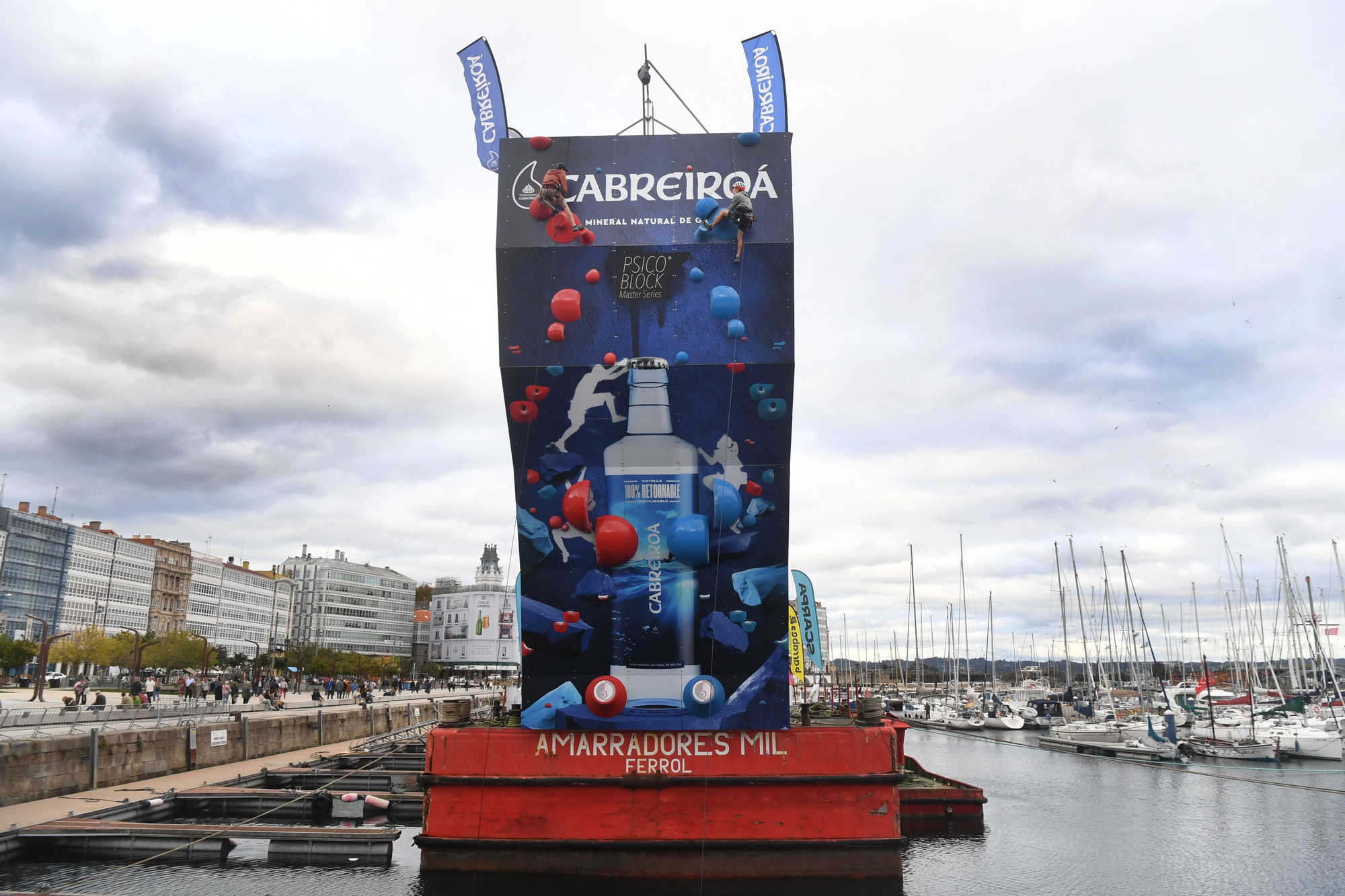 Montaje de Street Games A Coruña en O Parrote y la Marina