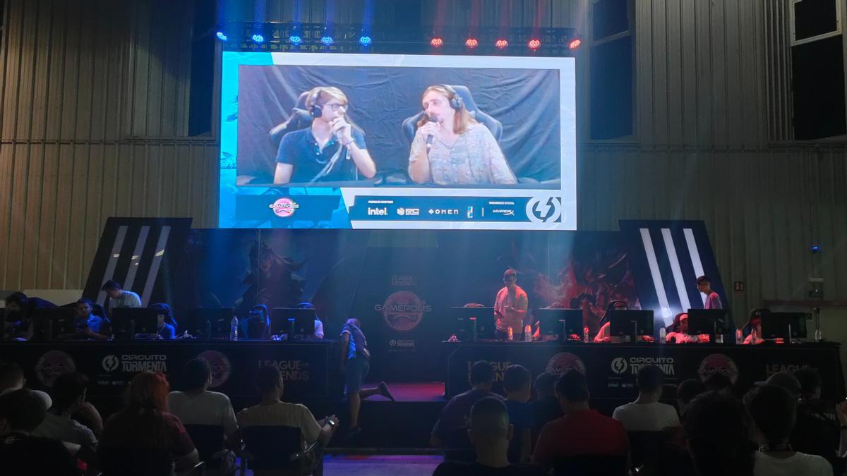 Disputa de un encuentro de la última parada del Circuito Tormenta en Gamepolis.