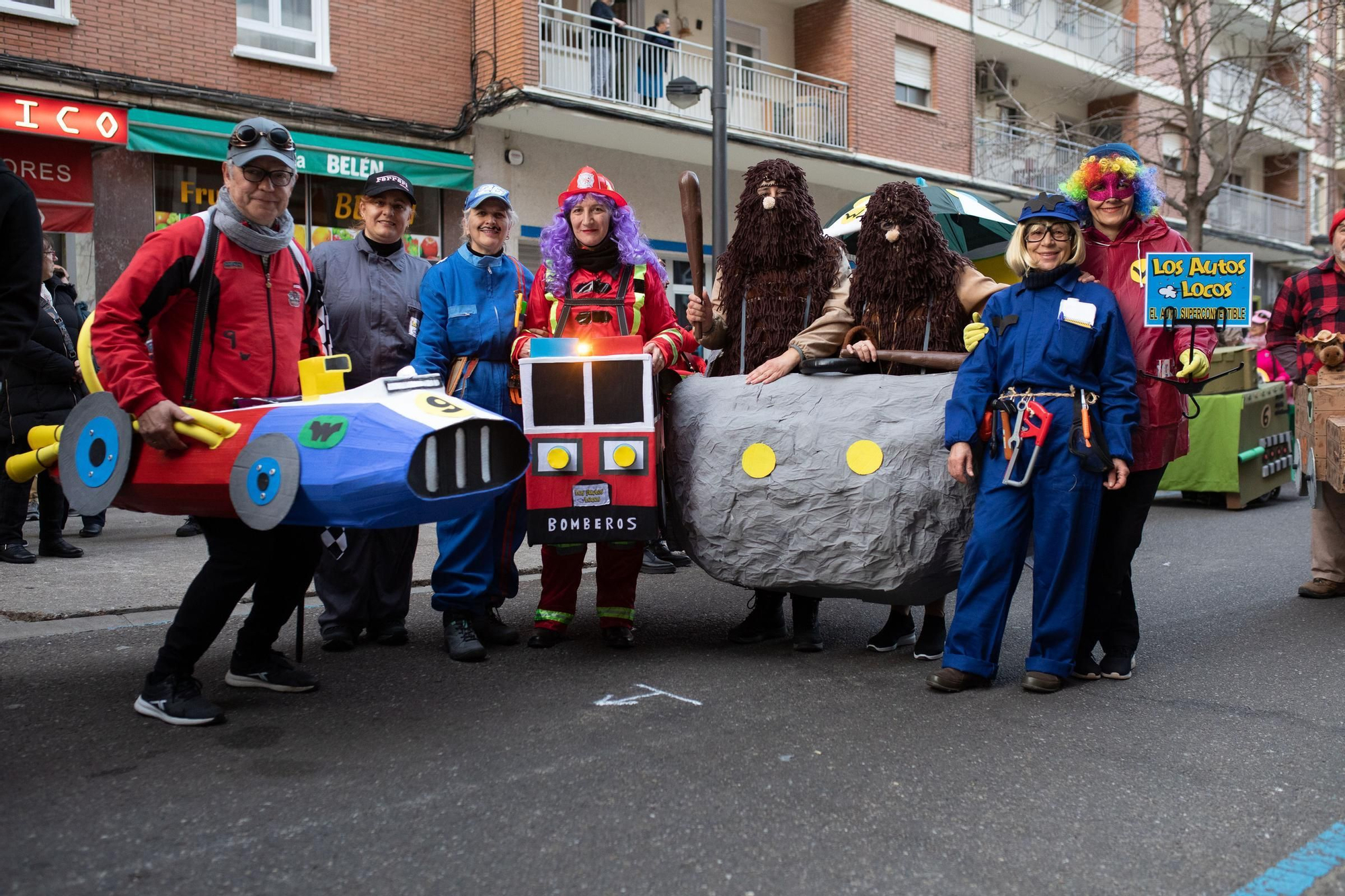 GALERÍA | Zamora se llena de color en el desfile de Carnaval