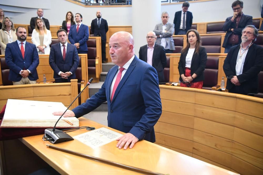 Fue elegido por 17 votos frente a los 14 otorgados a Rosa Gallego del PP. Ha anunciado un plan de lucha contra la despoblación rural en su investidura.