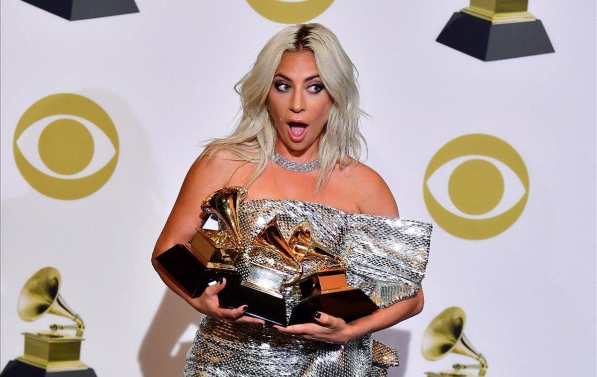 Lady Gaga, con sus premios.