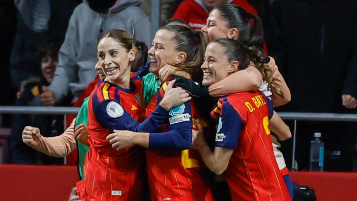 Las jugadoras de la selección española celebran uno de los goles contra Alemania en la final de la Nations League Femenina