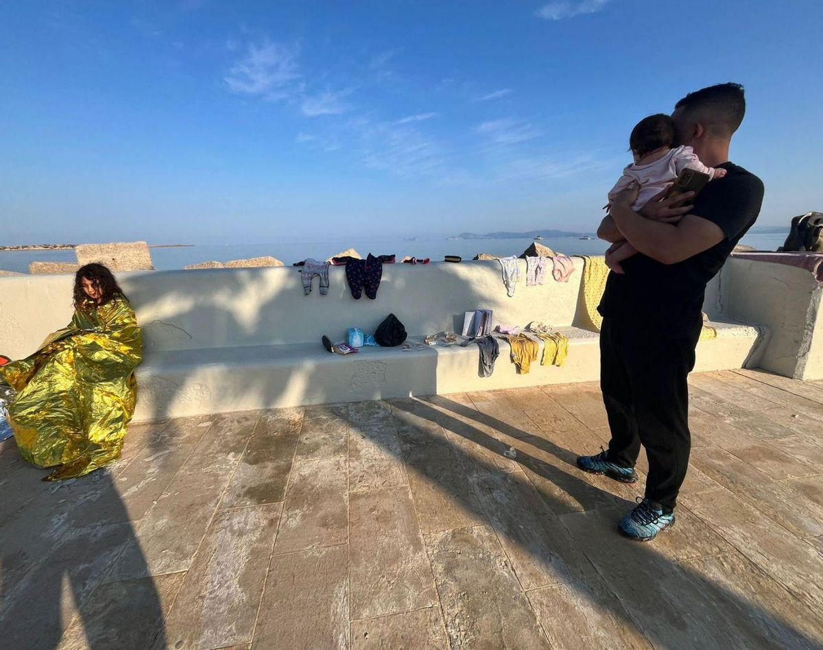 Niños de diez años solos en una patera rumbo a Formentera