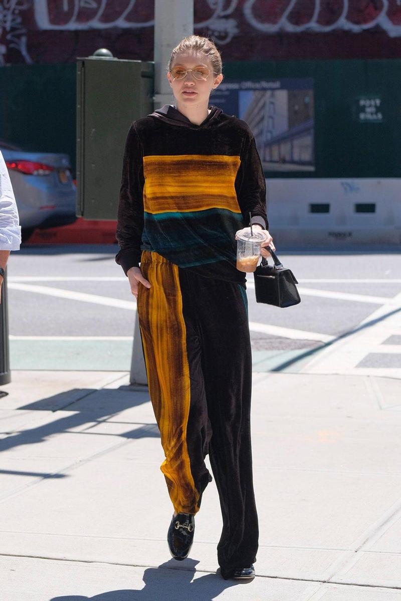 Gigi Hadid con chándal caluroso y feo