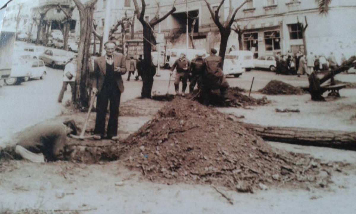 Construccion de la Plaza de Colón en 1970