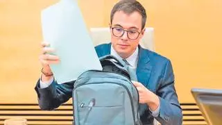 Mazón tardó una hora en contestar al decreto de ayudas para "un huevo de afectados" el 29-O: "Bien preparado, luego vemos"