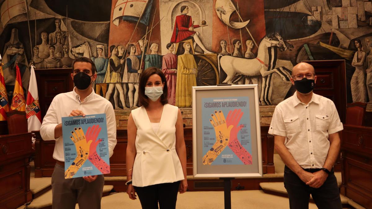 Sergio Pérez, Teresa Ladrero y José Antonio Remón en la presentación del ciclo ¡Sigamos aplaudiendo!.