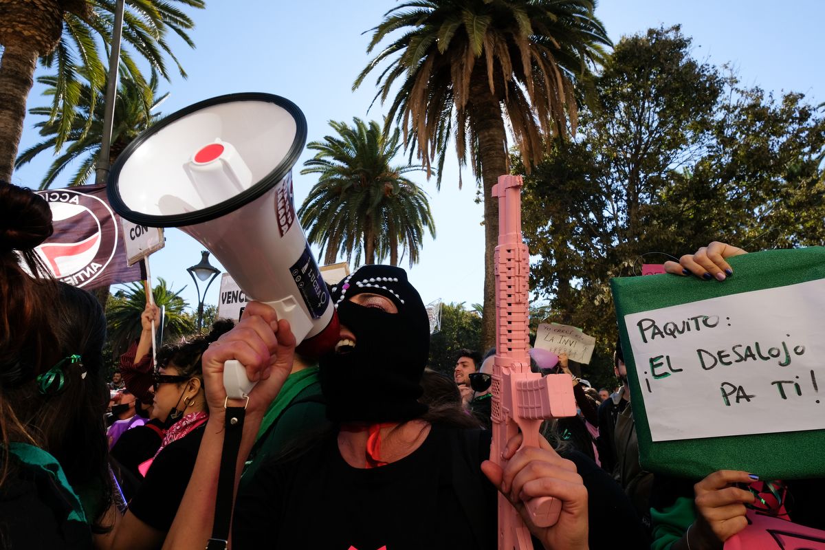 Manifestación en contra del desalojo de La Casa Invisible