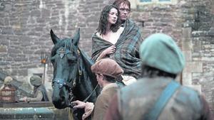 Caitriona Balfe y Sam Heughan, protagonistas de ’Outlander’, una de las ficciones estrella de Movistar Series.