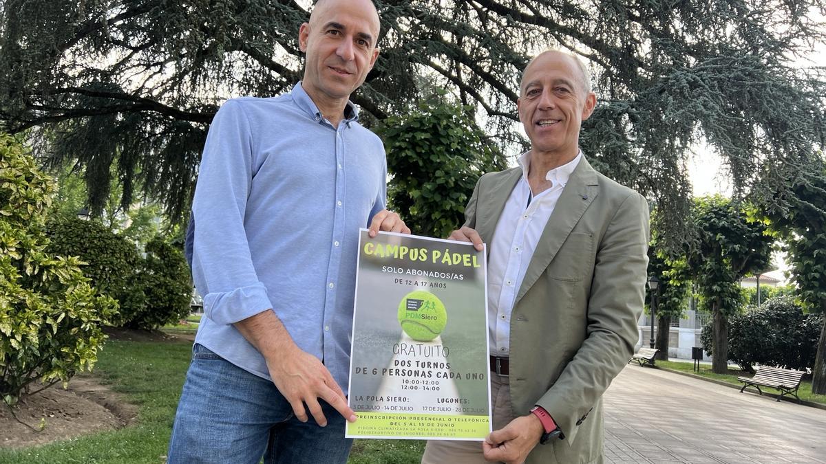 Por la izquierda, Virginio Ramírez, director del Patronato, y el edil de Deportes, Jesús Abad, con el cartel del campus