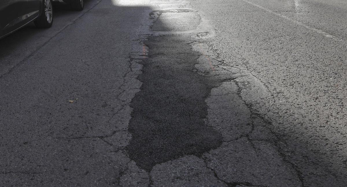 Parcheado en una de las calles del Port de Sagunt.