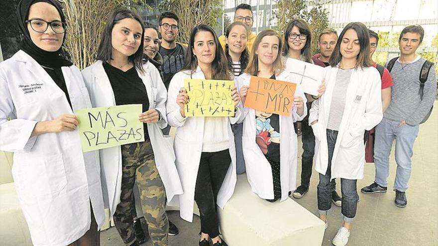 Siete de cada diez estudiantes de Medicina de la Jaume I aprueban y tendrán plaza MIR