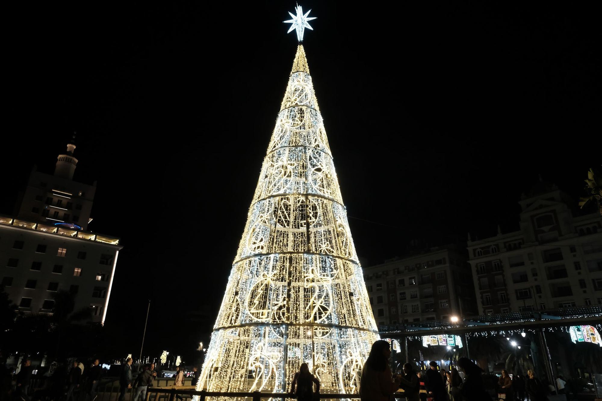 Navidad en Málaga | La calle Larios enciende sus luces de Navidad