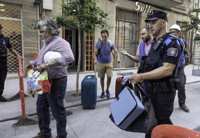 Desalojados en Vigo: “Llevábamos más de un año avisando de las grietas”