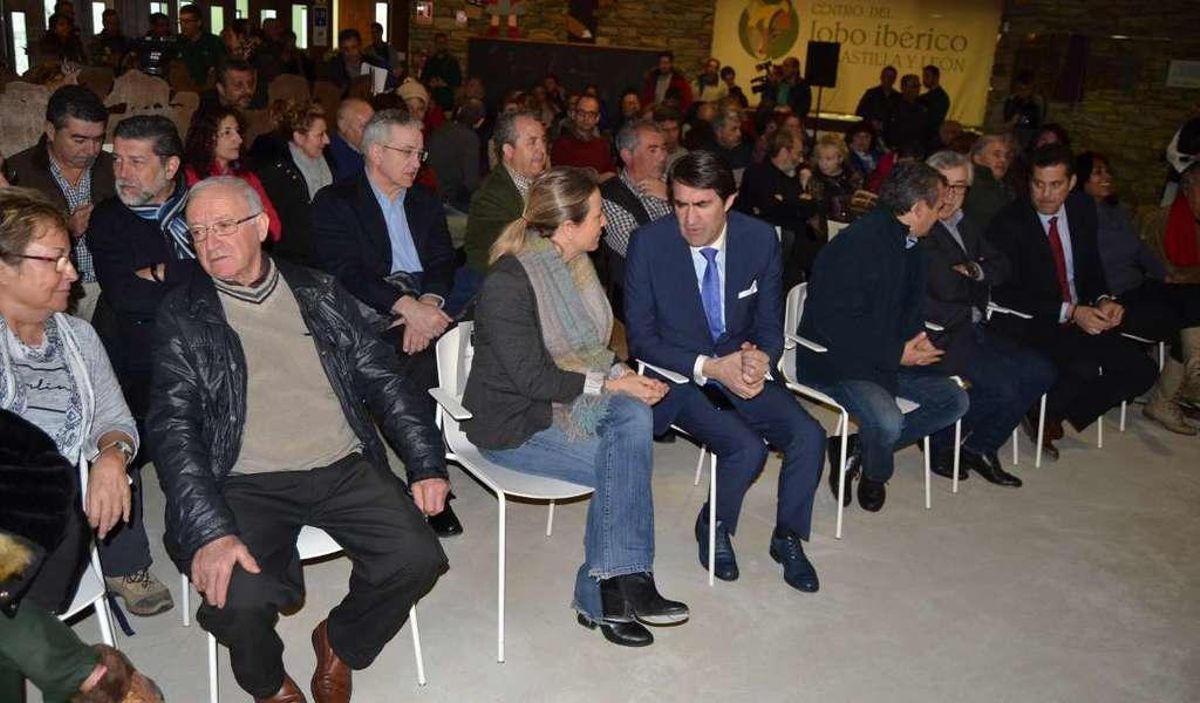 El Centro del Lobo de Robledo, bautizado con el nombre de "Félix Rodríguez de la Fuente"