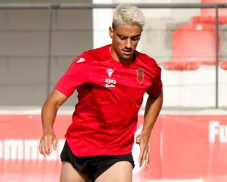 Davo: «Cuando tengo un día triste, me pongo el vídeo del gol de Barcelona y veo fotos de mi hija»