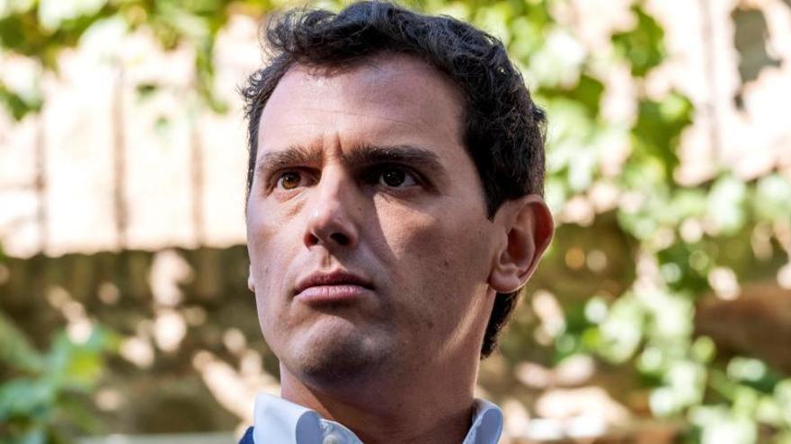 Albert Rivera habla por primera vez tras sus imágenes &#039;in fraganti&#039; con Aysha Daraaui y su dura ruptura con Malú