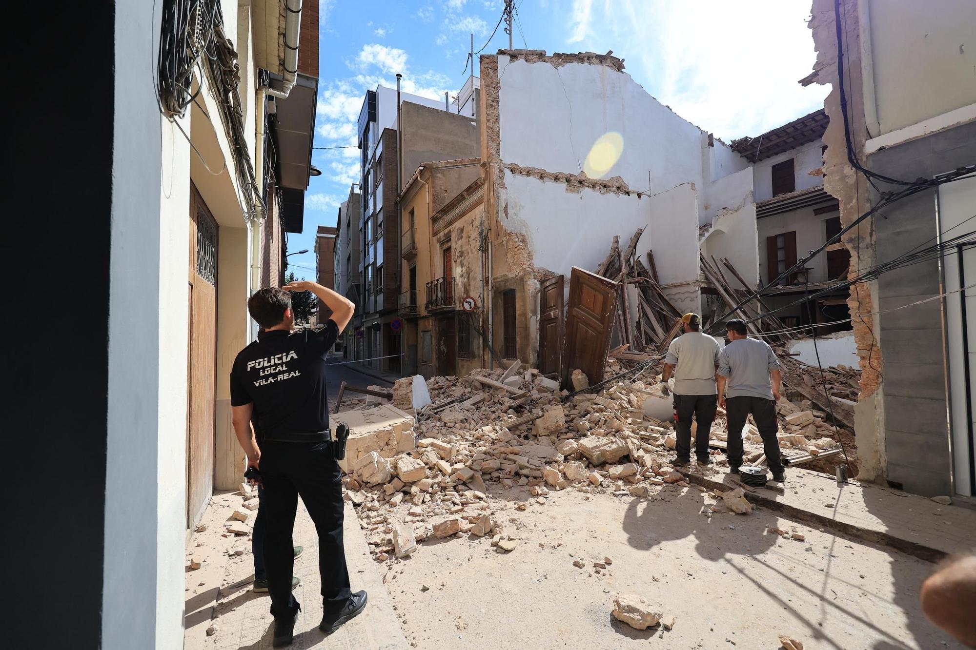 Galería de fotos: Espectacular derrumbe de dos casas en el centro de Vila-real