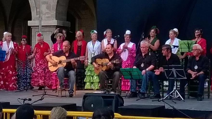 Imatge d&#039;una actuació del Coro Rociero Esperanza Macarena