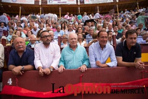 Ambiente en la corrida de toros de Finito de Córdoba, El Juli y Perera