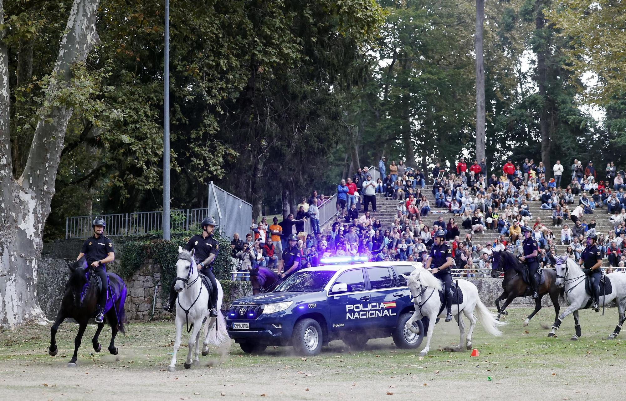 Exhibición de la Policía Nacional en el auditorio de Castrelos en Vigo