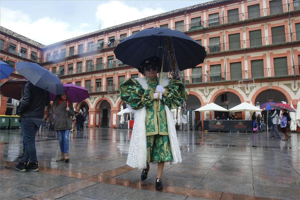 FOTOGALERÍA // Cabalgata de Carnaval de Córdoba suspendida por la lluvia